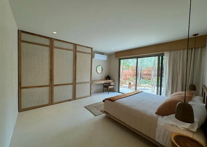 Luxury 3 Bedroom With Private Pool Aflora *
